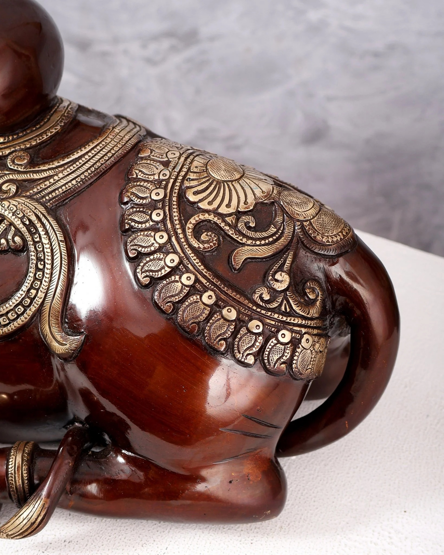 Brassaura® Pure Brass Nandi Statue | Dual Tone Antique Brown & Gold Finish | Sacred Nandi Bull Idol for Home Temple, Pooja Room & Spiritual Décor | 12 Inch | 14.24 Kg