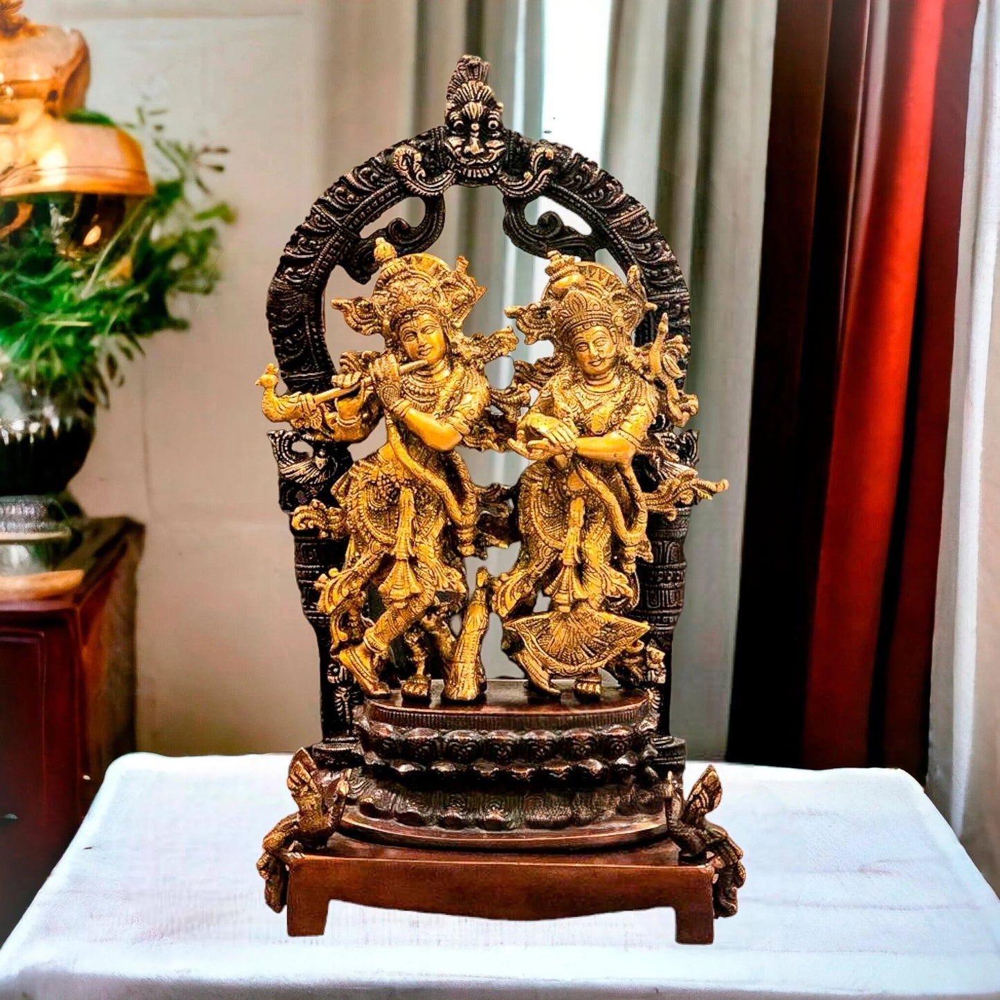 Brassaura™ Brass Radha Krishna Idol Pair with Peacocks & Prabhavali Arch – Height 17.5 Inches & Weight 10 Kgs | Elegant Devotional Sta