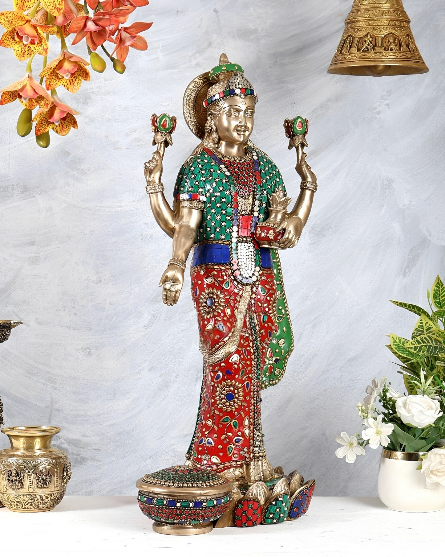 ब्रासोरा® वृंदावन वेणुगोपाल कृष्ण पीतल की प्रतिमा मोर के साथ | एंटीक नीला और सुनहरा रंग | ऊँचाई 20 इंच