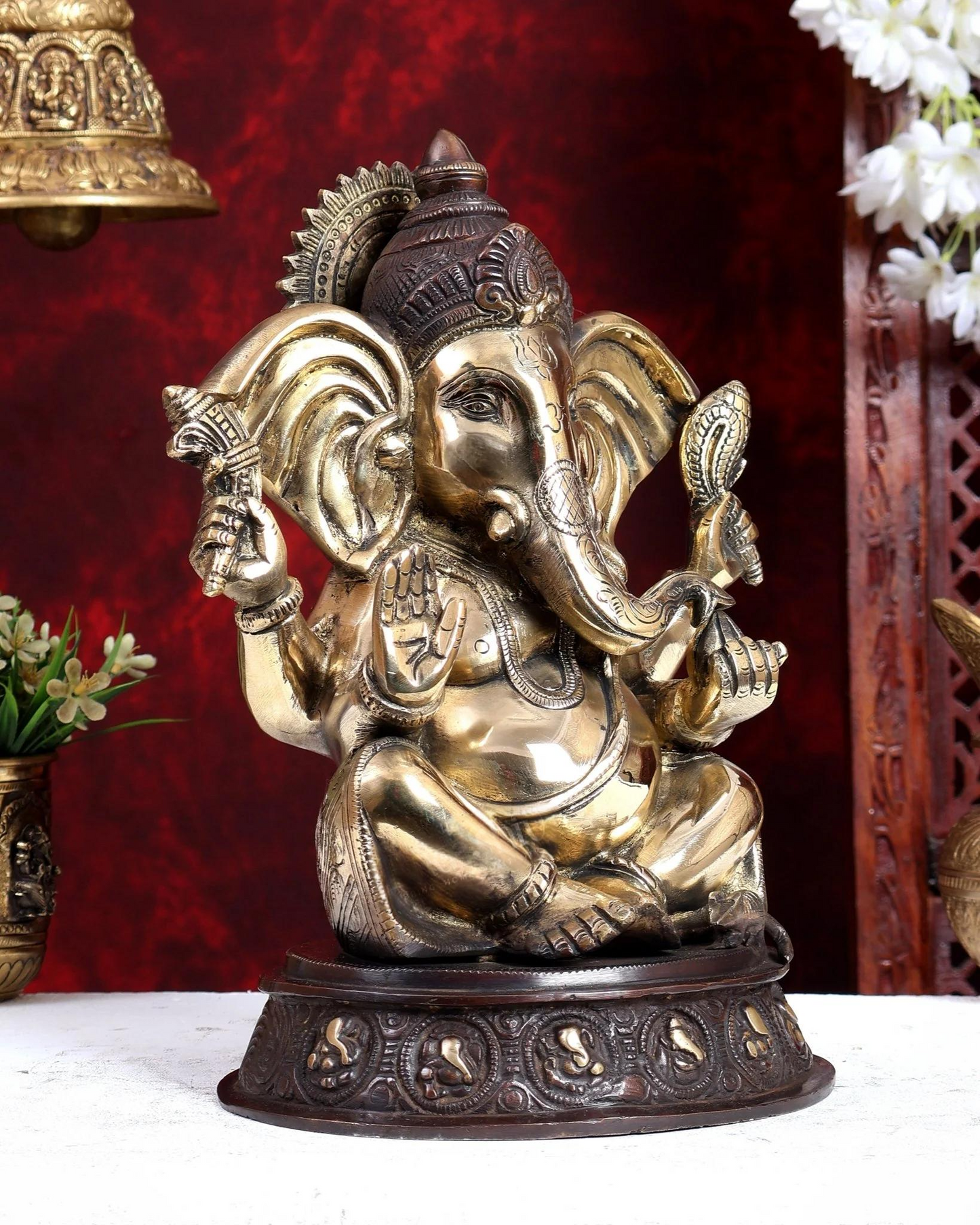ब्रासोरा® वृंदावन वेणुगोपाल कृष्ण पीतल की प्रतिमा मोर के साथ | एंटीक नीला और सुनहरा रंग | ऊँचाई 20 इंच