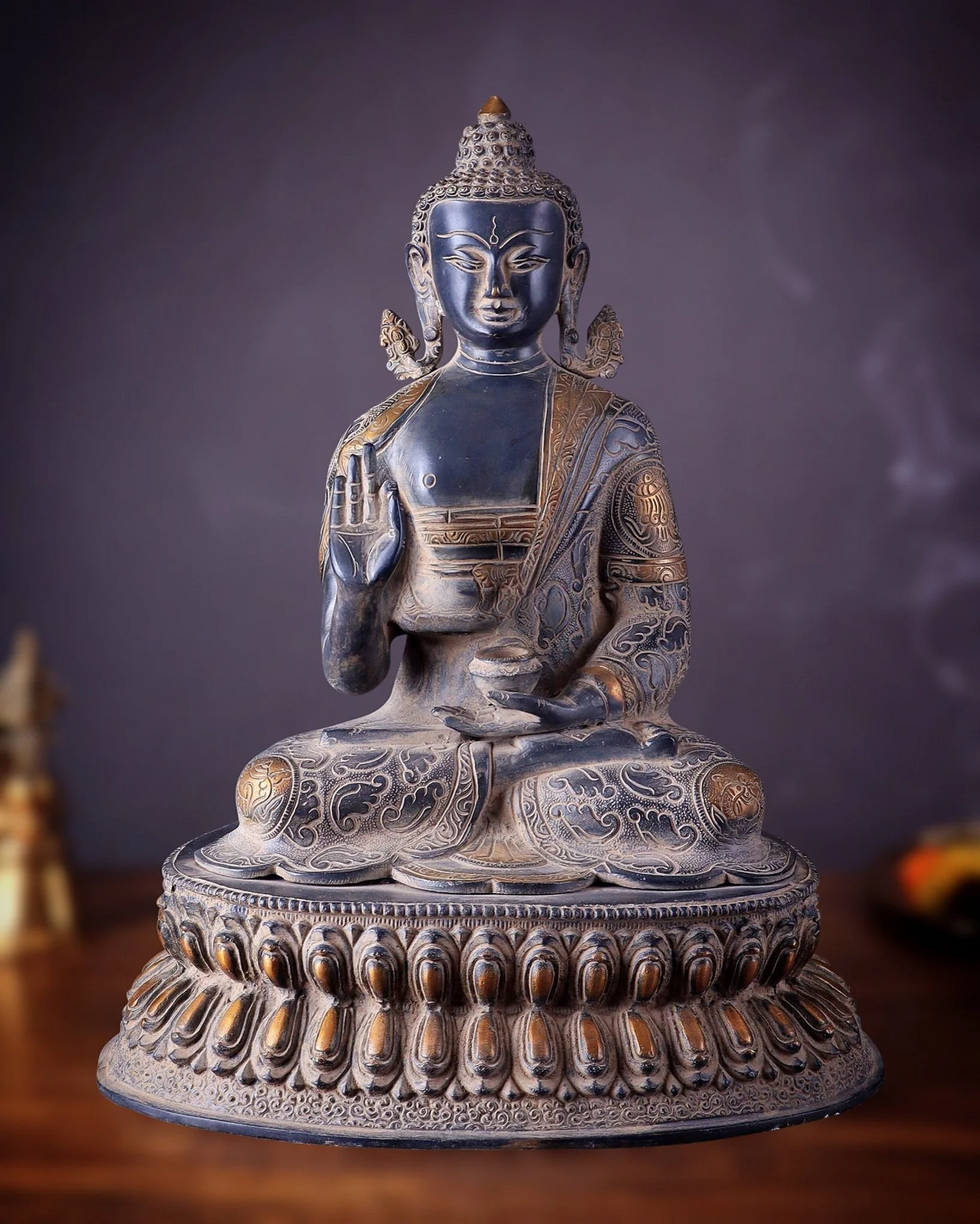Brass  Bhumisprasa Buddha Statue Weight 10 kg & Height 27.9 Inch