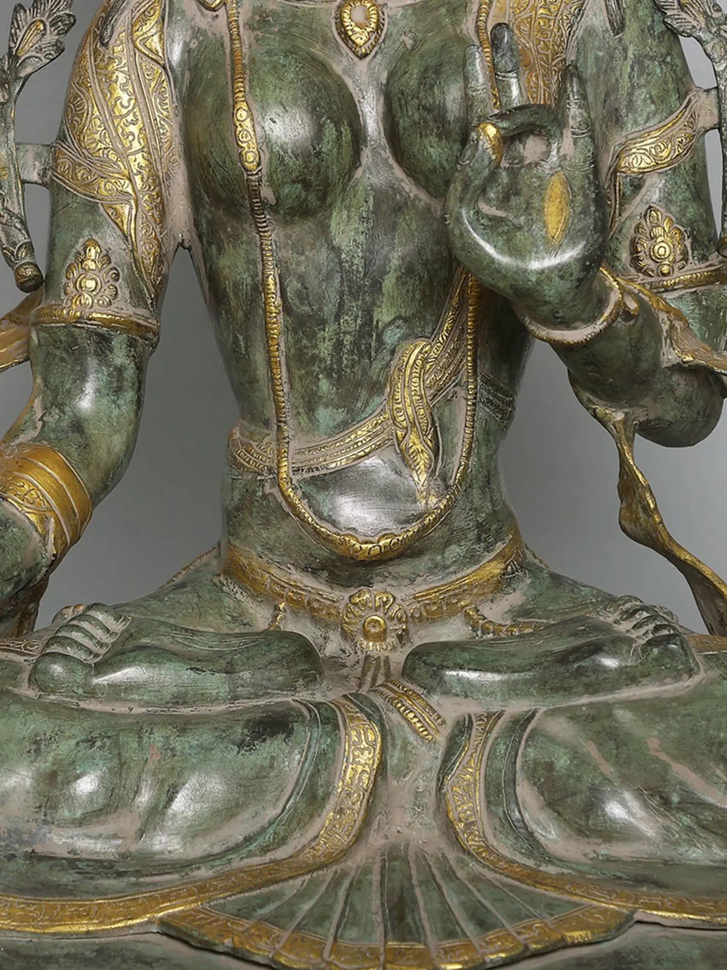 Brassaura® पीतल बैठी तारा देवी प्रतिमा | एंटीक डुअल टोन फिनिश | ऊंचाई 34 इंच और वजन 33.30 किलोग्राम