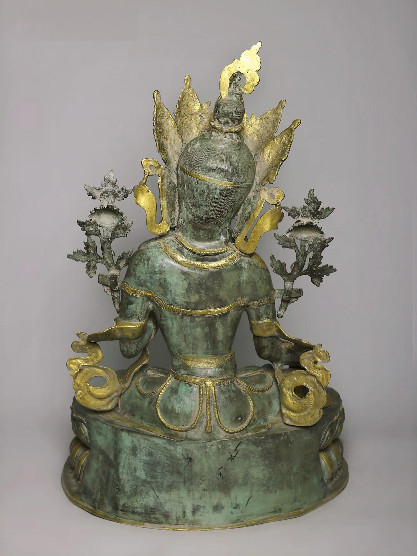 Brassaura® पीतल बैठी तारा देवी प्रतिमा | एंटीक डुअल टोन फिनिश | ऊंचाई 34 इंच और वजन 33.30 किलोग्राम