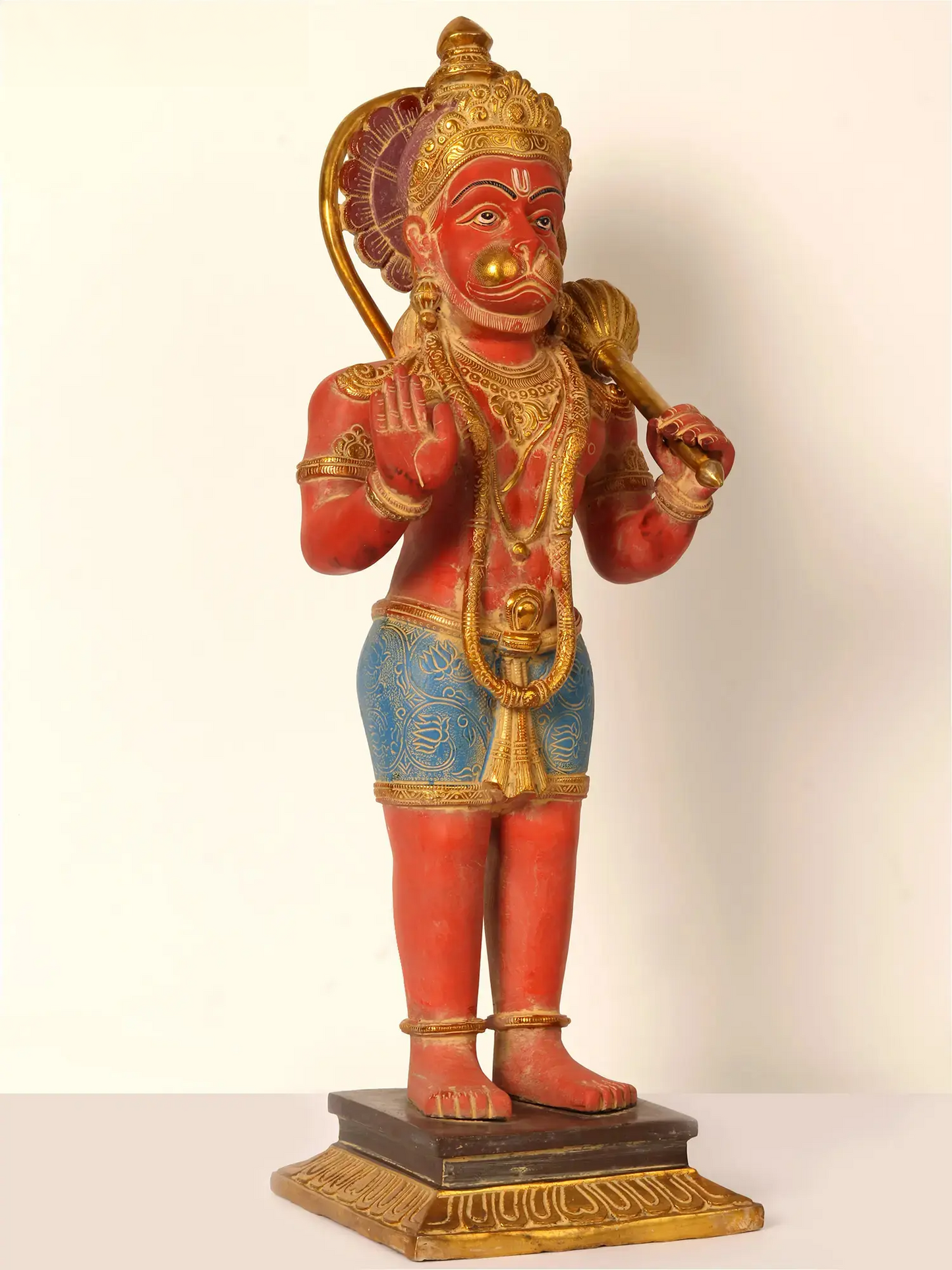 Brassaura® भगवान हनुमान आशीर्वाद मुद्रा में खड़े | हस्तनिर्मित पीतल की मूर्ति | ऊँचाई 23 इंच और वज़न 12.85 किलोग्राम