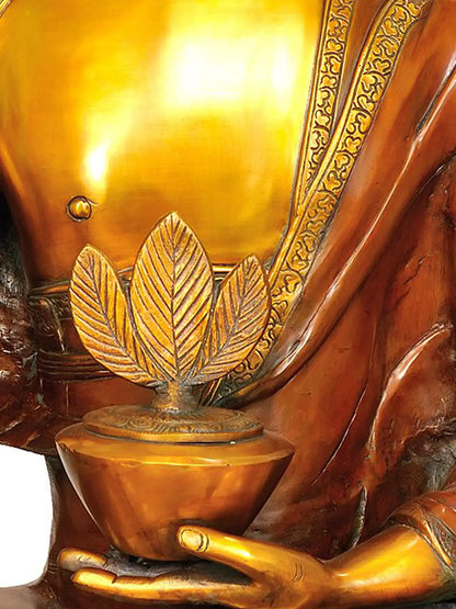 ब्रैसौरा® कमल के डंठल के साथ बैठे बुद्ध | शुद्ध पीतल | ऊँचाई 38 इंच और वज़न 46 किलोग्राम