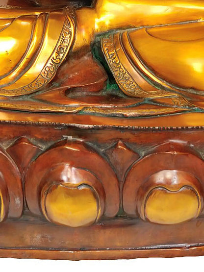 ब्रैसौरा® कमल के डंठल के साथ बैठे बुद्ध | शुद्ध पीतल | ऊँचाई 38 इंच और वज़न 46 किलोग्राम