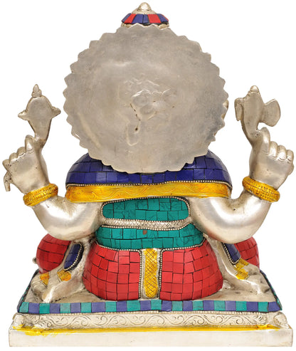 ब्रासौर™ पीतल की गणेश प्रतिमा, जिसमें घर के मंदिर और प्रवेश द्वार की सजावट के लिए जड़ाई का काम किया गया है | 11 इंच | 7.60 किलोग्राम