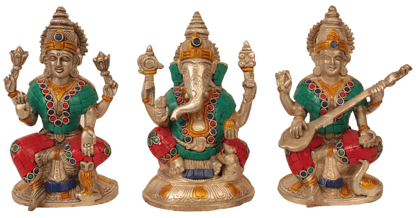 ब्रासौर्य™ ब्रास लक्ष्मी गणेश सरस्वती मूर्ति सेट नक्काशी के साथ पूजा कक्ष के लिए | प्रत्येक 6.5 इंच | 4.50 किलोग्राम