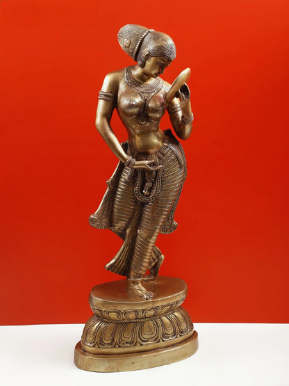 ब्रासोरा® ग्रेसफुल लेडी विथ मिरर इन नृत्य मुद्रा | शुद्ध पीतल | ऊंचाई 36 इंच और वजन 23.44 किलोग्राम