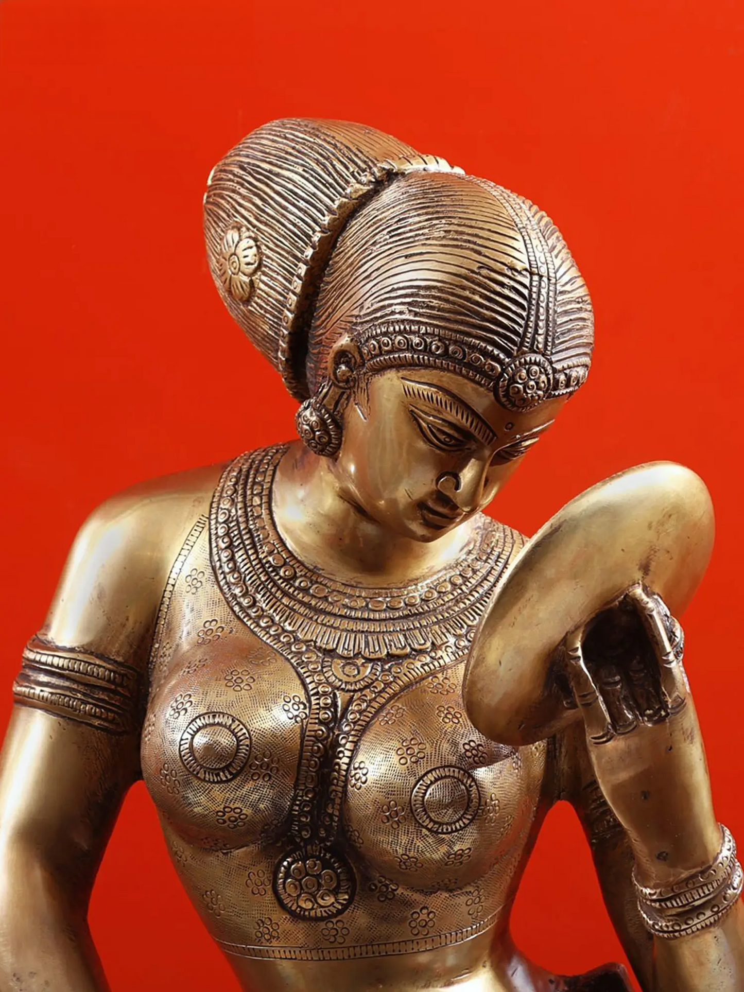 ब्रासोरा® ग्रेसफुल लेडी विथ मिरर इन नृत्य मुद्रा | शुद्ध पीतल | ऊंचाई 36 इंच और वजन 23.44 किलोग्राम
