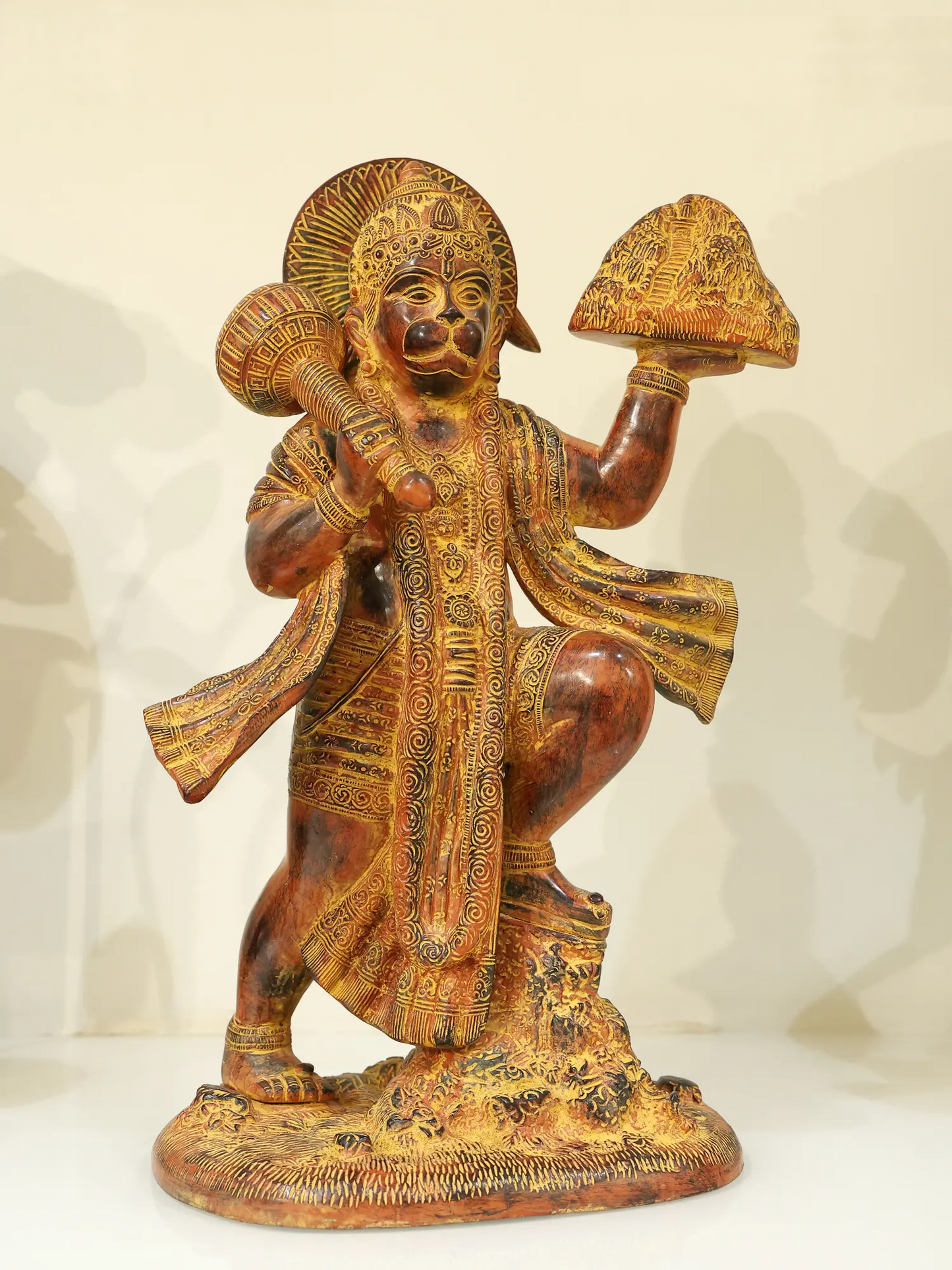 ब्रासौउरा® सिंदूरी हनुमान संजीवनी पर्वत ले जाते हुए | पीतल की प्रतिमा | ऊंचाई 15.35 इंच और वज़न 8.90 किलोग्राम