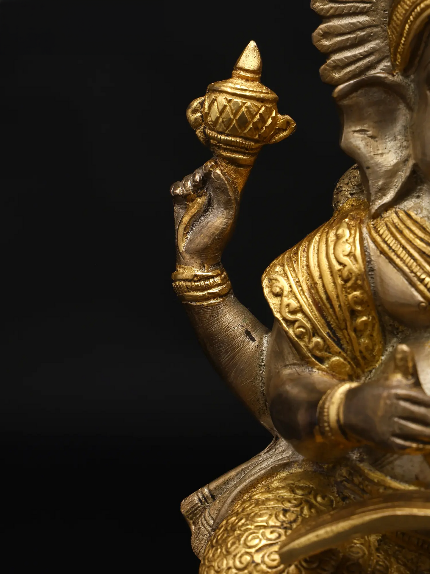 ब्रासोरा™ शुद्ध पीतल गणेश मूर्ति पूजा कक्ष और गृह सज्जा के लिए | 8 इंच | 3.76 किलोग्राम