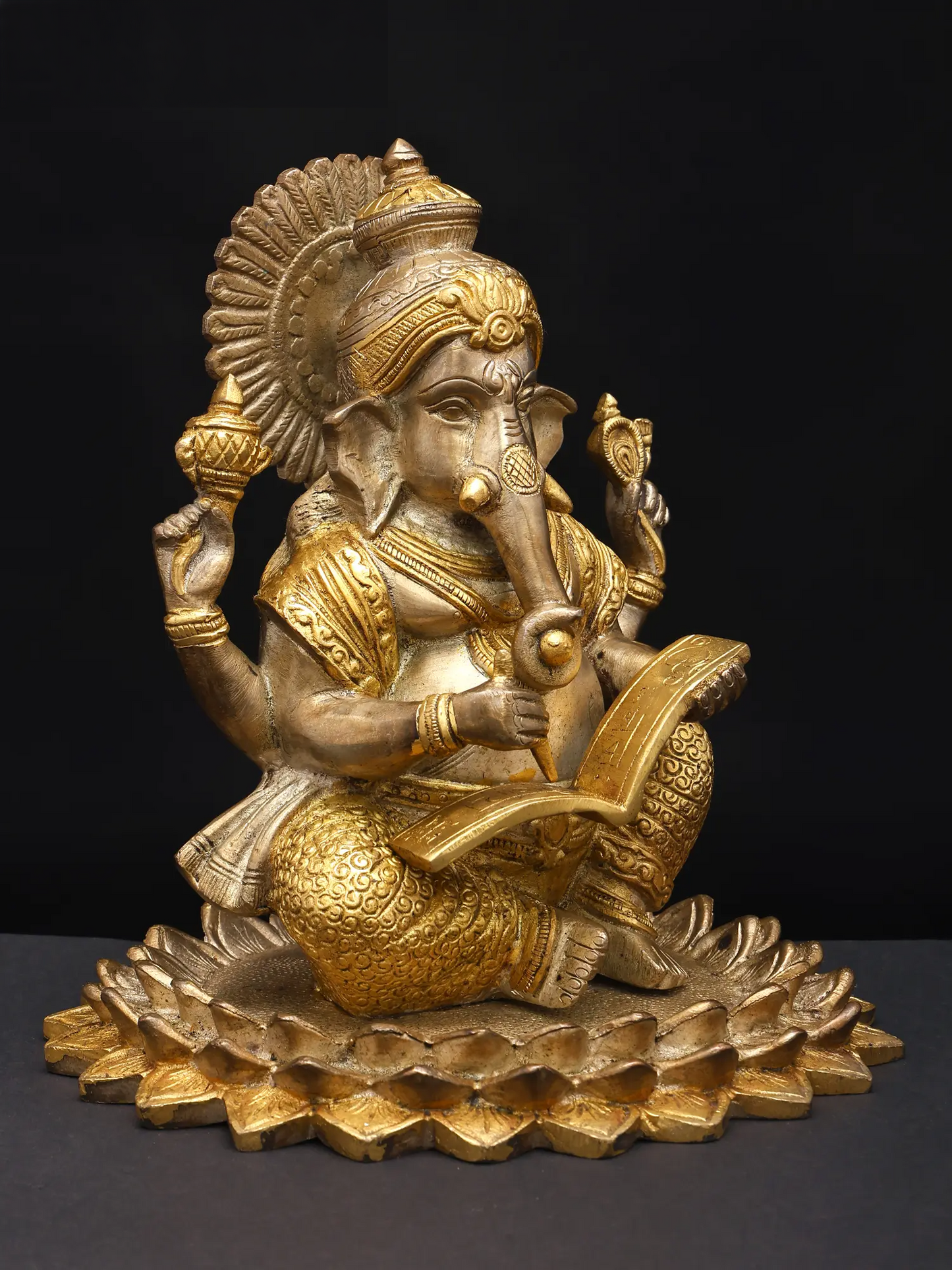 ब्रासोरा™ शुद्ध पीतल गणेश मूर्ति पूजा कक्ष और गृह सज्जा के लिए | 8 इंच | 3.76 किलोग्राम