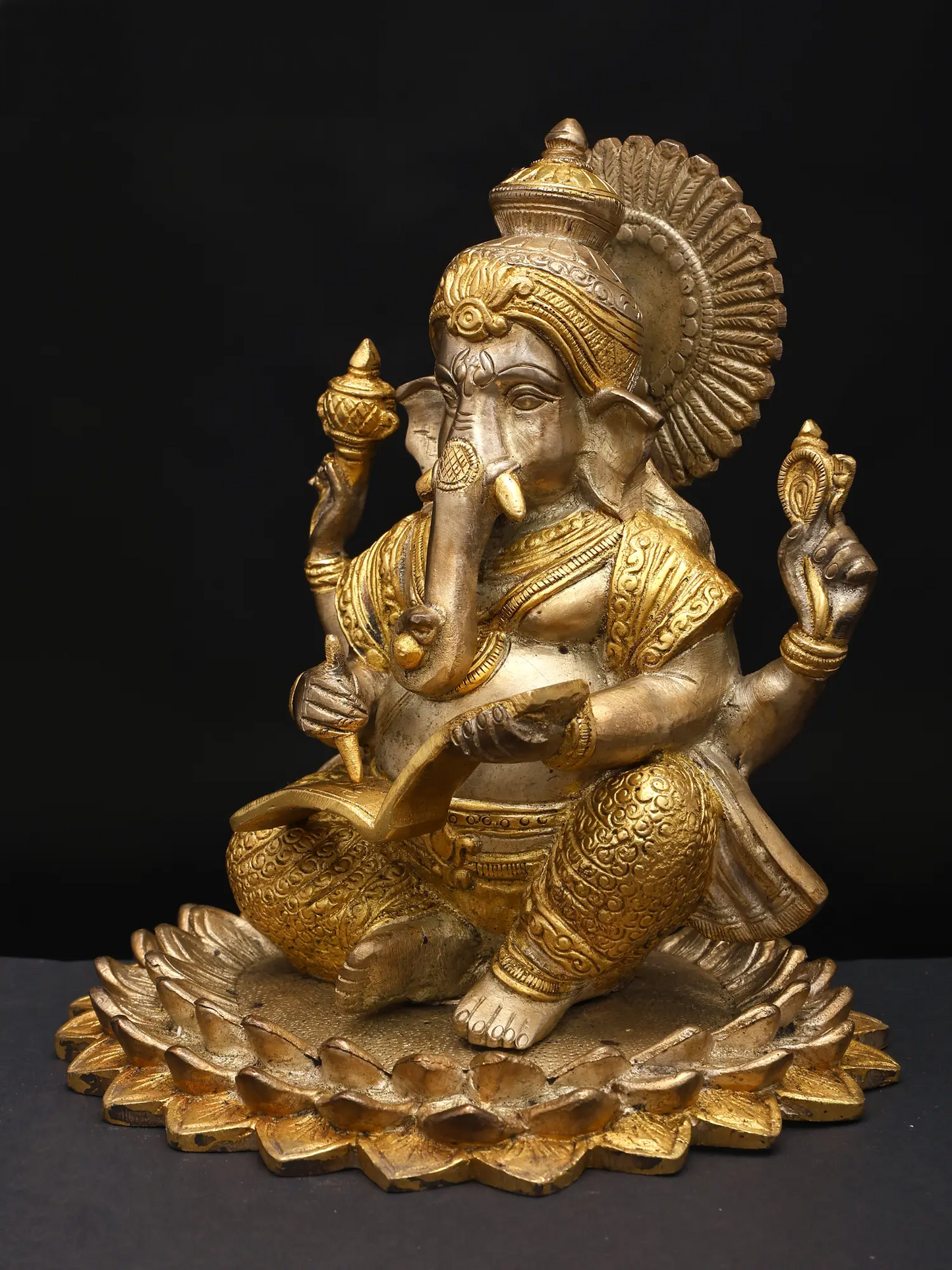 ब्रासोरा™ शुद्ध पीतल गणेश मूर्ति पूजा कक्ष और गृह सज्जा के लिए | 8 इंच | 3.76 किलोग्राम