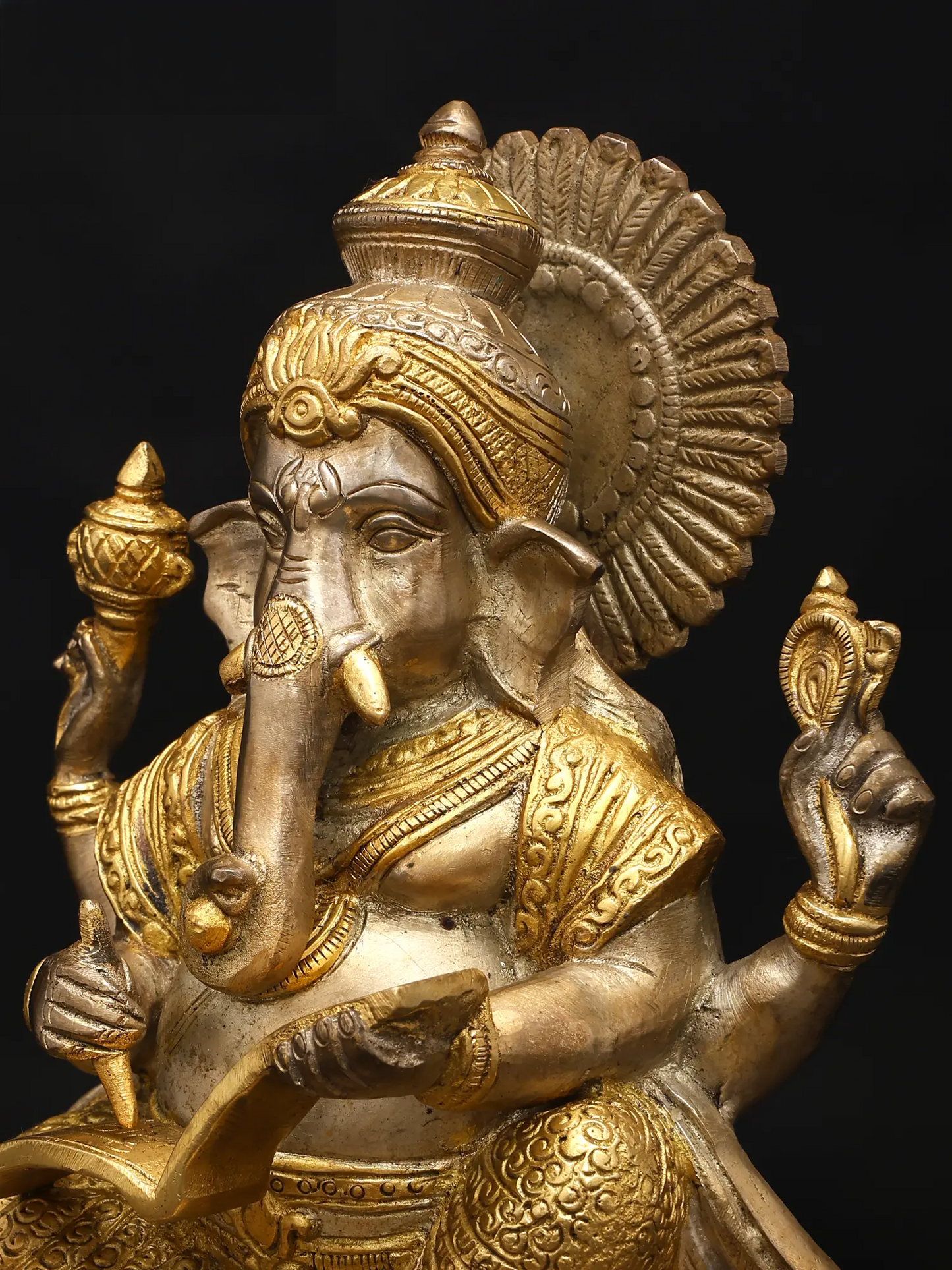 ब्रासोरा™ शुद्ध पीतल गणेश मूर्ति पूजा कक्ष और गृह सज्जा के लिए | 8 इंच | 3.76 किलोग्राम