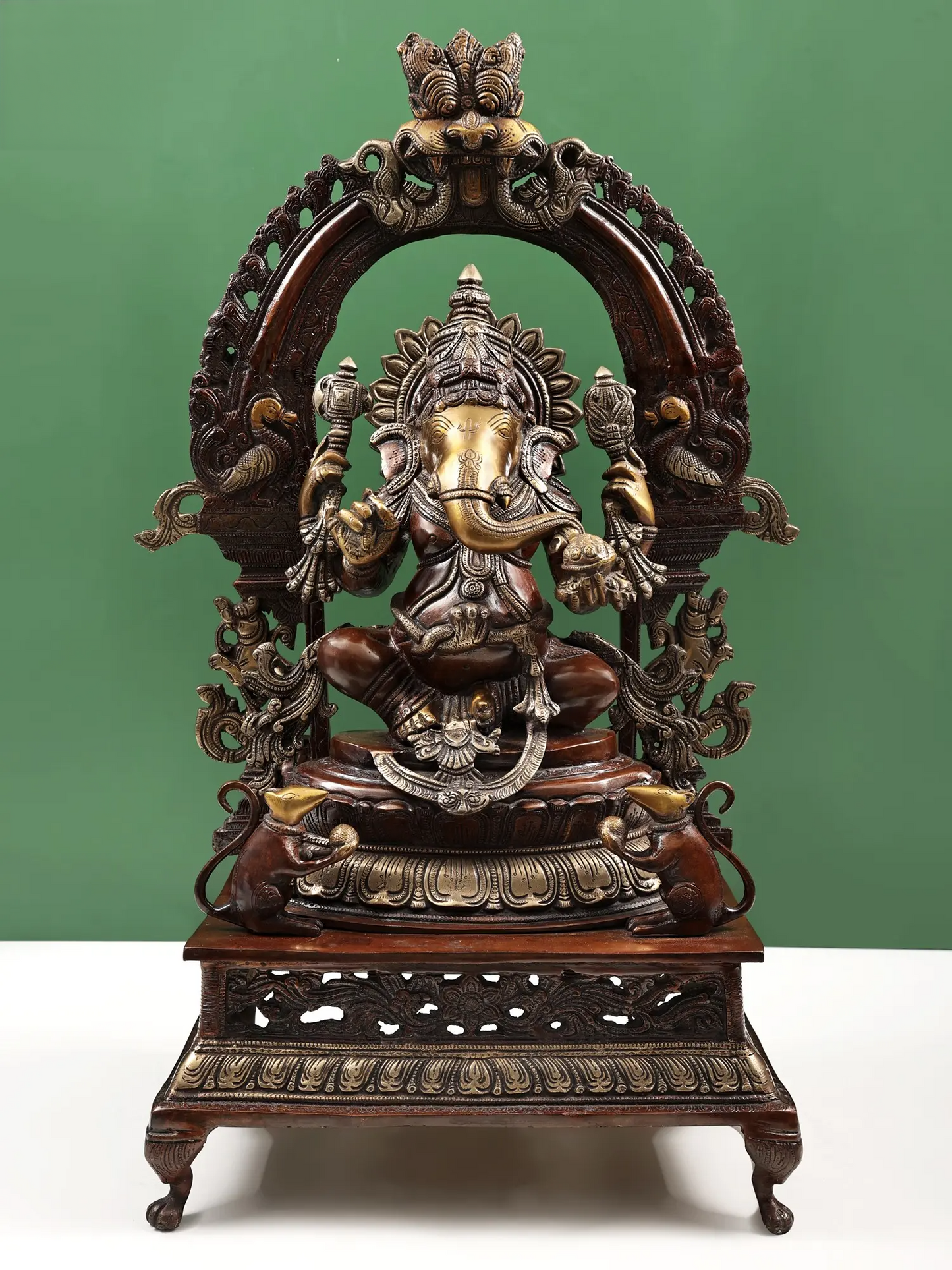 Brassaura® Royal Dual-Tone Arch Ganesha Brass Statue | Height 21.06 Inches & Weight 29.40 kgs