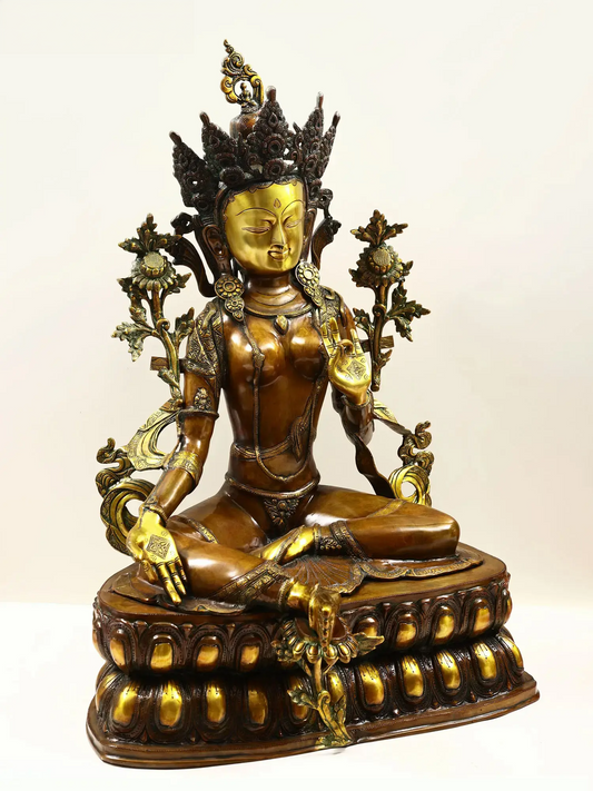 Brassaura® Tara Devi Sentada com Pedestal Ornamental | Latão Puro com Acabamento Antigo | Altura 86,5 cm e Peso 38,34 kg