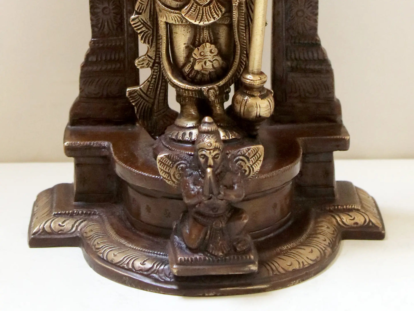Brassaura® Lord Vishnu Brass Statue | Height 9.4 Inches & Weight 1.90 kgs