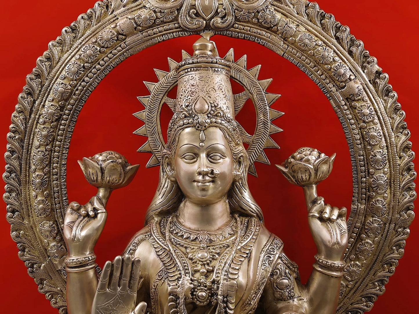 Brassaura® Brass Goddess Lakshmi Statue – Antique Finish | Height 135 cm & Weight 56.50 kg