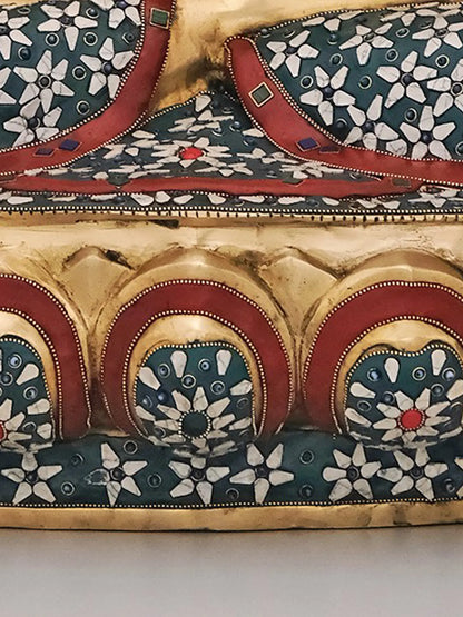 ब्रासौरा® बैठी हुई बुद्ध की मूर्ति जड़ाई के काम के साथ | जटिल पत्थर की जड़ाई वाला पीतल | ऊंचाई 34 इंच और वज़न 45.42 किलोग्राम