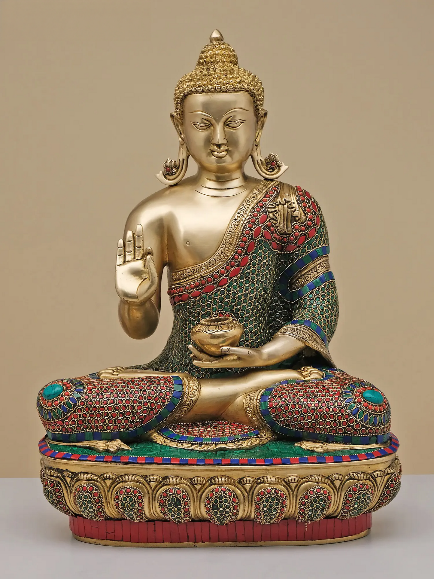 Brassaura® मल्टीकलर स्टोन इनले के साथ बैठे बुद्ध | शुद्ध पीतल | ऊंचाई 22 इंच और वज़न 25.74 किलोग्राम