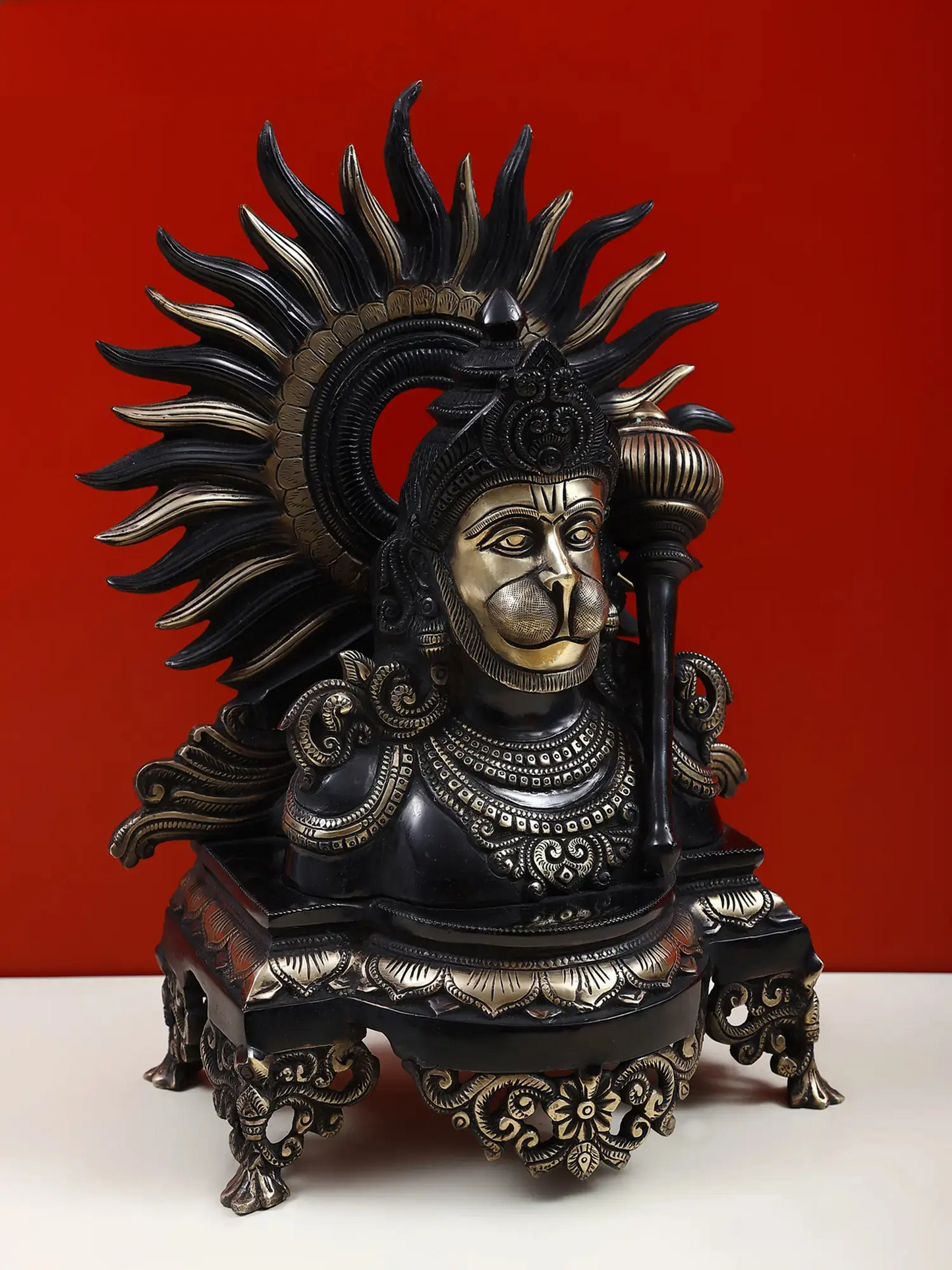 ब्रसौर® सूर्य प्रभामंडल हनुमान प्रतिमा | पीतल | ऊंचाई 14.37 इंच और वजन 7.36 किलोग्राम