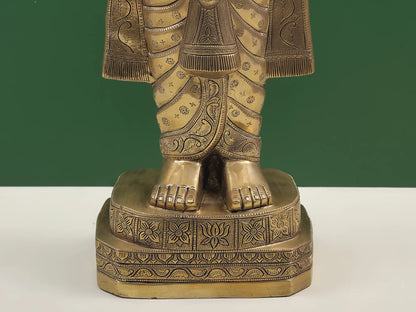 ब्रासौरा® शंख और चक्र के साथ खड़े भगवान विष्णु | शुद्ध पीतल | ऊंचाई 34 इंच और वजन 27.70 किलोग्राम