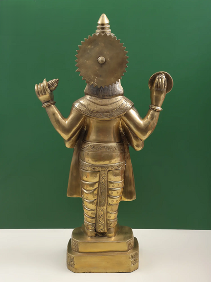 ब्रासौरा® शंख और चक्र के साथ खड़े भगवान विष्णु | शुद्ध पीतल | ऊंचाई 34 इंच और वजन 27.70 किलोग्राम