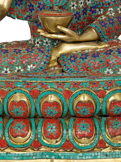 ब्रस्सौरा® हेलो और कमल के तने वाला बैठा बुद्ध | शुद्ध पीतल पत्थर की नक्काशी के साथ | ऊँचाई 38 इंच और वज़न 61 किलोग्राम