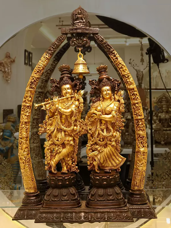 ब्रासोरा® पीतल की राधा कृष्ण की मूर्ति, अलंकृत विवरण के साथ | ऊँचाई 112 सेमी और वज़न 73 किग्रा