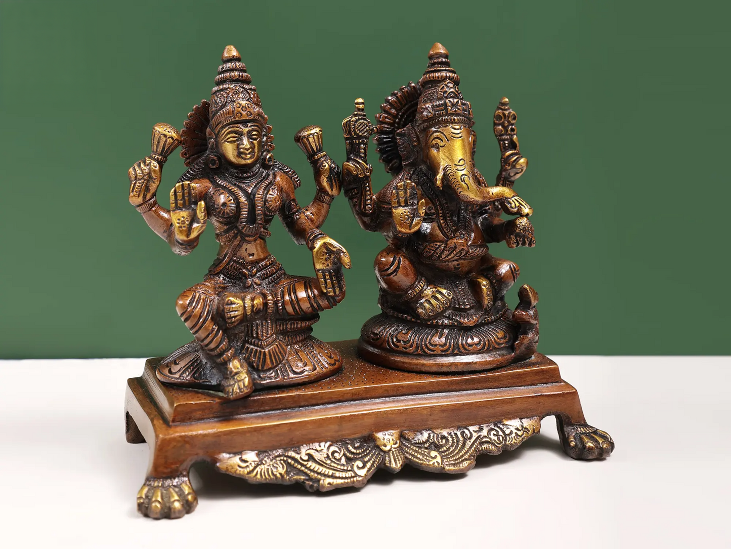 Brassaura™ Lakshmi Ganesha Idol | Height 6 Inches & Weight 2.13 kgs
