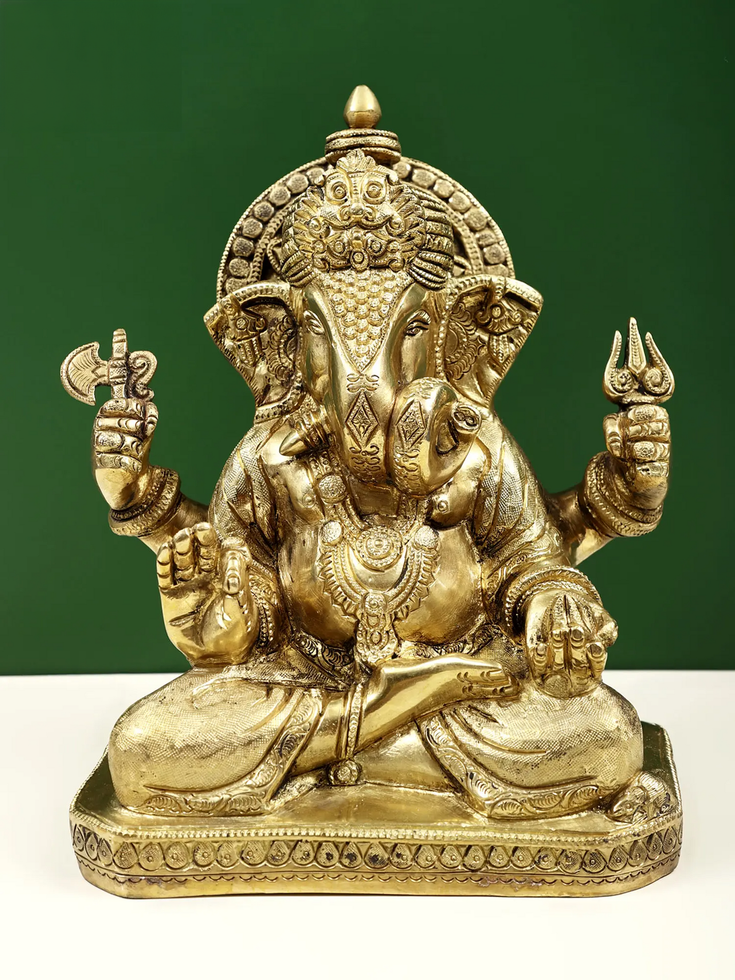Brassaura® Classic Seated Ganesha Idol | Height 9.05 Inches & Weight 5.79 kgs