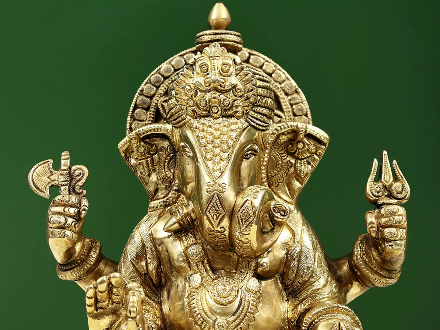 Brassaura® Classic Seated Ganesha Idol | Height 9.05 Inches & Weight 5.79 kgs